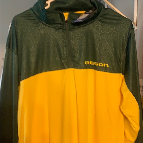 Large Dri-Fit Oregon Ducks Pullover - Picture 3 of 3